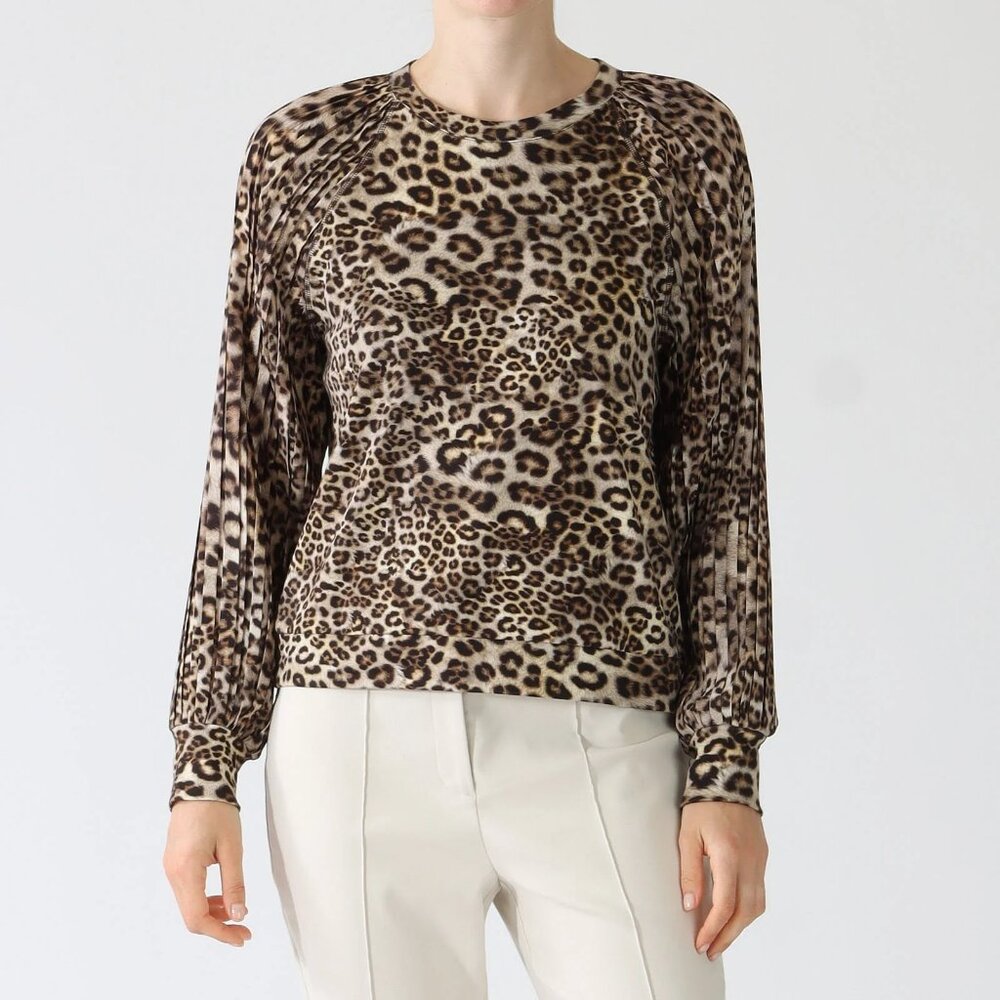 NWT OLIVACIOUS Jungle Animal Brushed Knit Pullover Sweater Top Long Sleeve M